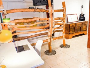1 camera, ferro/asse da stiro, accesso a Internet, lenzuola