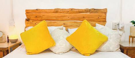 1 soverom, strykejern/-brett, internettilgang og sengetøy