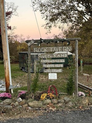 Property grounds - Pet-Friendly Yurt Getaway on the Shenandoah River in Luray, Virginia (Luray)