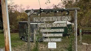 Enceinte de lâhĂ©bergement