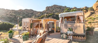 Vintage Glamping Travel Trailer with Views of San Fernando Valley near Los Angeles, California