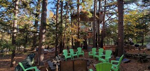 Property grounds - Magical Tree House Rental Nestled in the Woods on Farm Retreat near St. Louis, Missouri (Grubville)