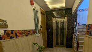 Unclassified image, 2 of 11, button - 99 Hotels Apple Park  Near Delhi Airport (New Delhi)
