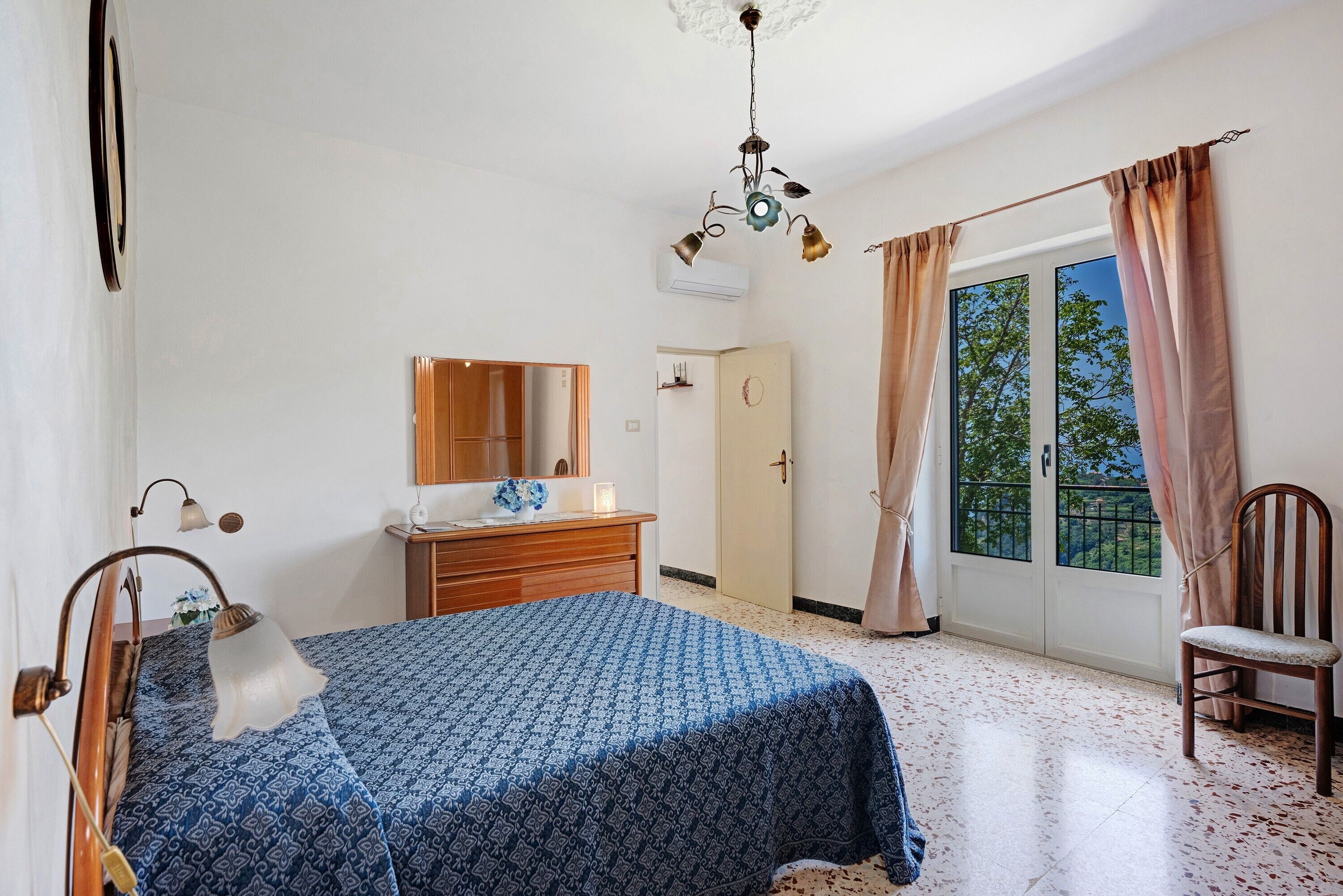 Bügeleisen/Bügelbrett, WLAN