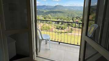 Classic Apartment, Mountain View | Free WiFi