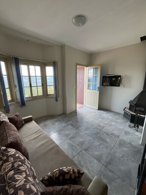 Klassiek appartement, uitzicht op bergen | Woonruimte