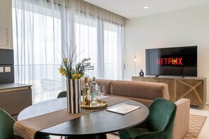 Interior - Sunset Mercury Tower Designer Apartment with Pool (Saint Julian's)