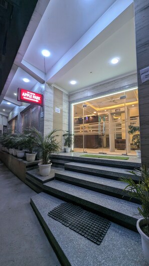Front of property - HOTEL Almora  (New Delhi)