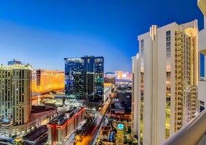Property grounds - 30th Floor Strip Views MGM Signature (Las Vegas)