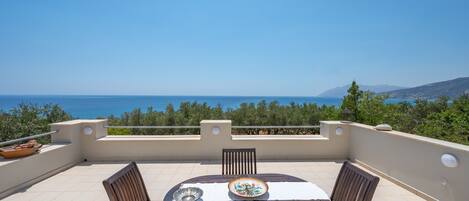 單棟房屋, 2 間臥室, 吸煙房, 可使用泳池 | 陽台