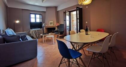 Anaroussa Diros Villa