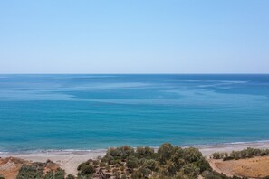 Beach - Gallery Apartment (Viannos)