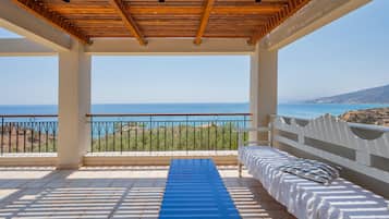 Apartment, 1 Bedroom, Smoking, Pool Access | Balcony view