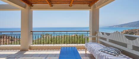 公寓, 1 间卧室, 吸烟房, 使用泳池 | 阳台景观