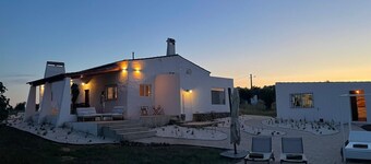 Monte Barriga: Cozy Retreat with Private Pool and Air Conditioning