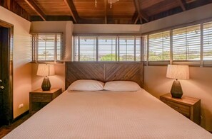 6 bedrooms, internet - Beachfront Casa Cres | 6BR Luxury Villa with Private Pools, BBQ & Tennis (El Roble)