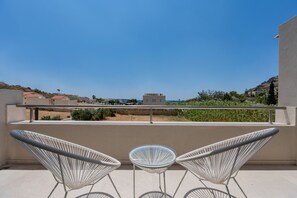 Villa, 2 habitaciones, piscina privada, vistas al mar | Vistas del balcón