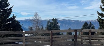 GITE 36 BEDROOMS IN THE MOUNTAIN, at the foot of the ski slopes, close to all amenities