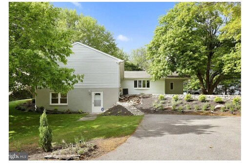 Private, Peaceful Basement Apartment in a Serene Setting
