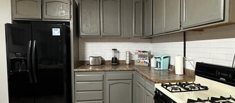 “Guest House with Private Jacuzzi & King Suite”