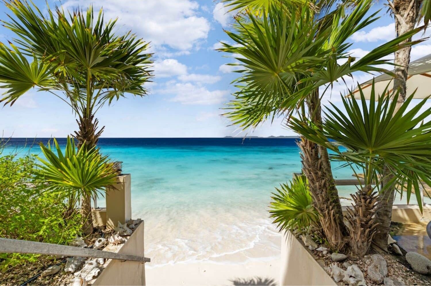 Sur la plage, serviettes de plage