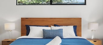 Luxury Oasis- Modern coastal escape near Fremantle