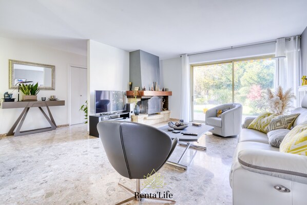 リビング エリア