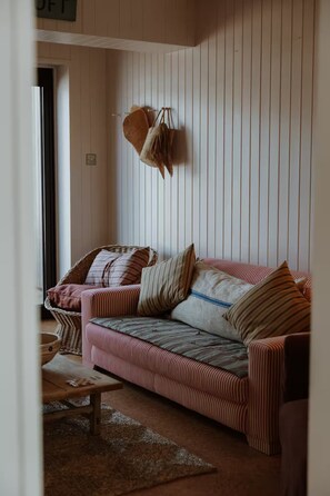 TV - Dune House - Free parking, EV charger, Beach  - Pass the Keys (Camber)