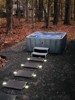 Outdoor spa tub - Home in Arrowhead Lake Pocono PA- Hot Tub, Fire Pit, Amenities (Pocono Lake)