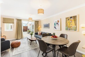 Interior - Modern family home | Parking | Private garden - Pass the Keys (Dursley)