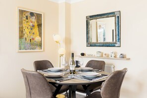 Dining - Modern family home | Parking | Private garden - Pass the Keys (Dursley)