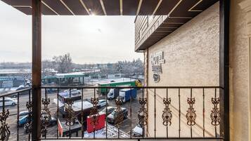 Draps en coton égyptien, literie de qualité supérieure, minibar, bureau