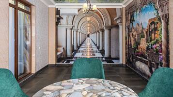 Deluxe Triple Room, Balcony | Egyptian cotton sheets, premium bedding, minibar, desk