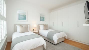 5 bedrooms, iron/ironing board, WiFi