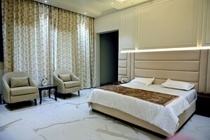 Desk, iron/ironing board, free WiFi, bed sheets