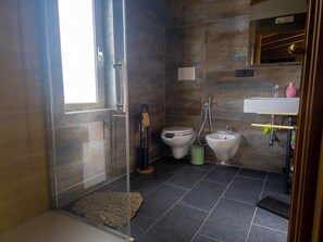 Bathroom - Secret Garden (Grottolella)