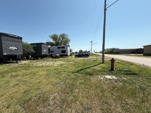 موقف سيارات