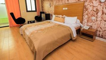 Comfort Double Room, Air conditioning | Blackout curtains, iron/ironing board, free WiFi