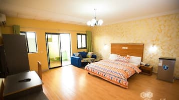 Suite, balcon | Rideaux d’obscurcissement, fer et planche à repasser