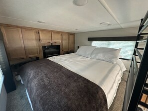 Skrivebord, Wi-Fi, sengetøj