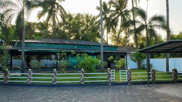 Enceinte de lâhĂ©bergement