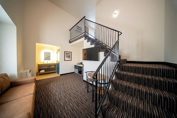 Loft (Queen/Queen Shower with Sofa Sleeper) | Wohnbereich