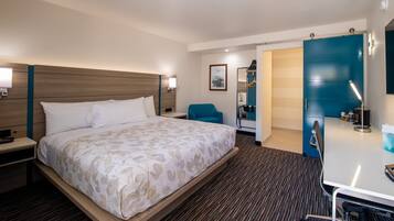 Kamar Single Basic | Meja kerja, tirai kedap cahaya, setrika/meja setrika, dan Wi-Fi gratis