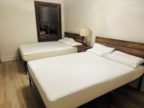 Iron/ironing board, WiFi, bed sheets