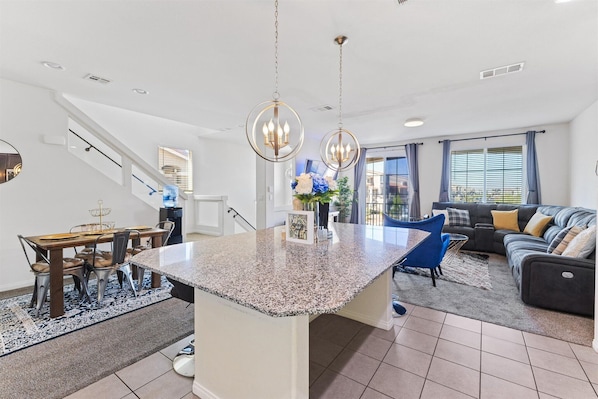 Interior - Spacious 4 Bedroom Mins from Strip & Airport + Home Theater and Workspace (Las Vegas)