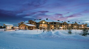 Exterior - Luxury Vacation Condos by West Gate Entrance -Yellowstone National Park (West Yellowstone)