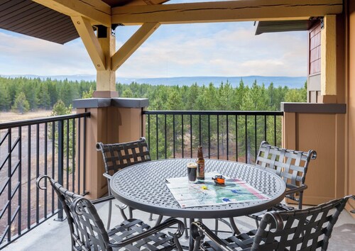 Luxury Vacation Condos by West Gate Entrance -Yellowstone National Park
