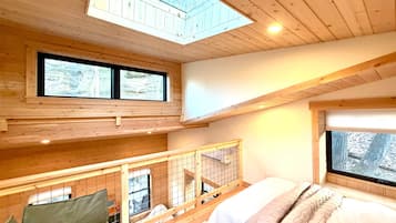 3 bedrooms, desk, free WiFi, bed sheets