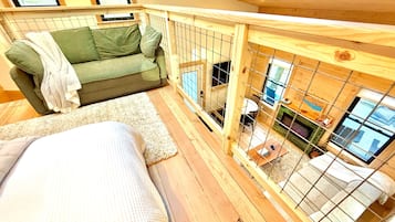 3 bedrooms, desk, free WiFi, bed sheets