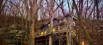 Treehouse 3 - Treehouses at Starved Rock